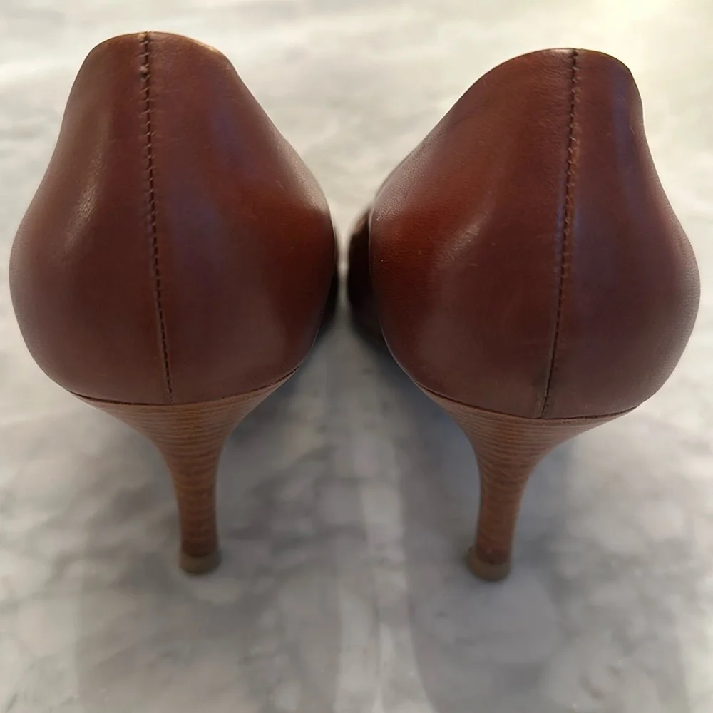 Salvatore Ferragamo Gancini Pumps Heel Cordovan Brown Sz 8 EUC - Picture 3 of 8